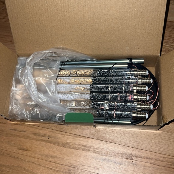 Never used LED solar powered wind chimes - Picture 2 of 2